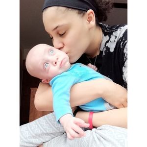 Meet your Posher, Cierra